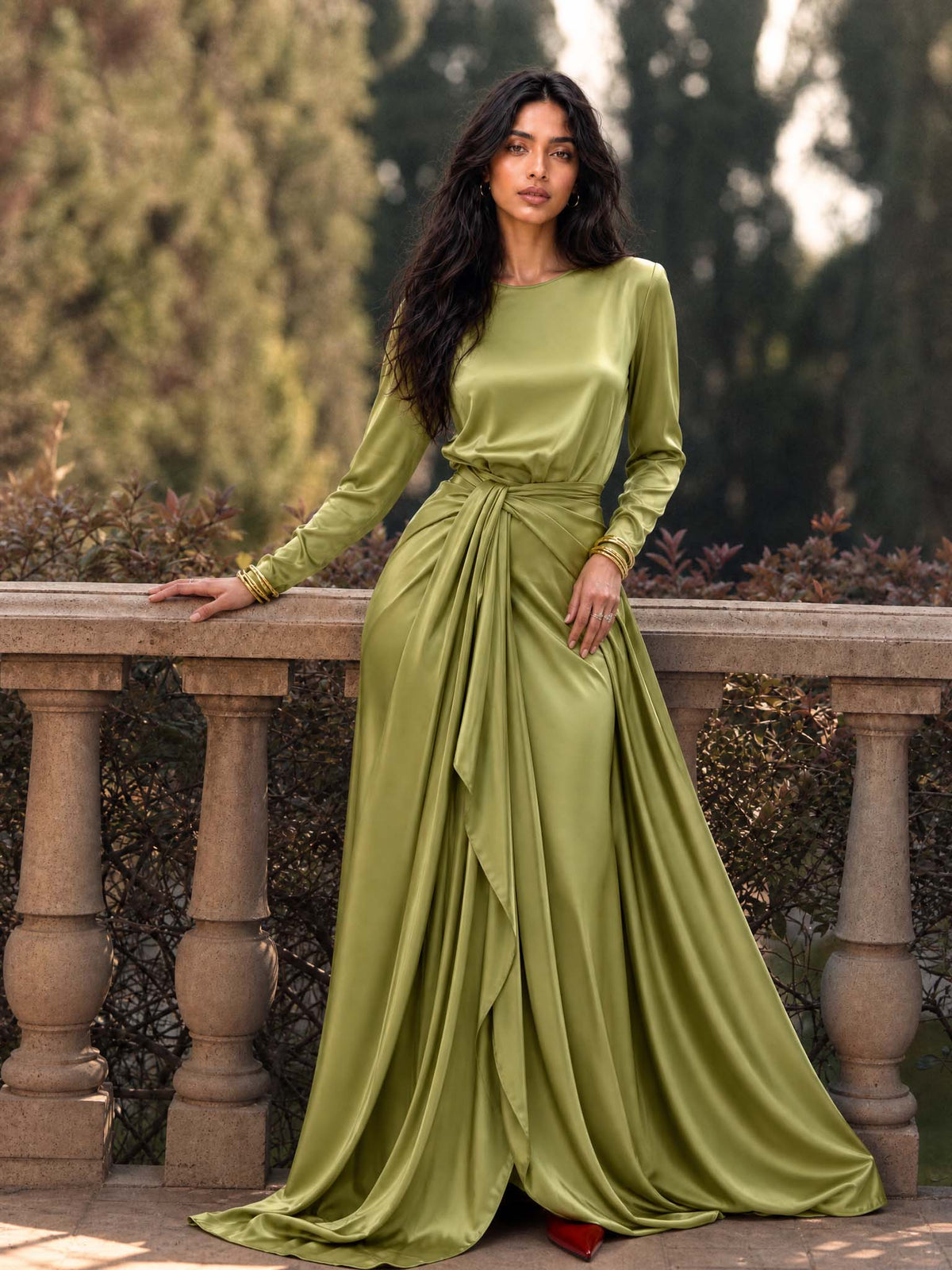 Kamilla – Elegáns sátén maxi ruha