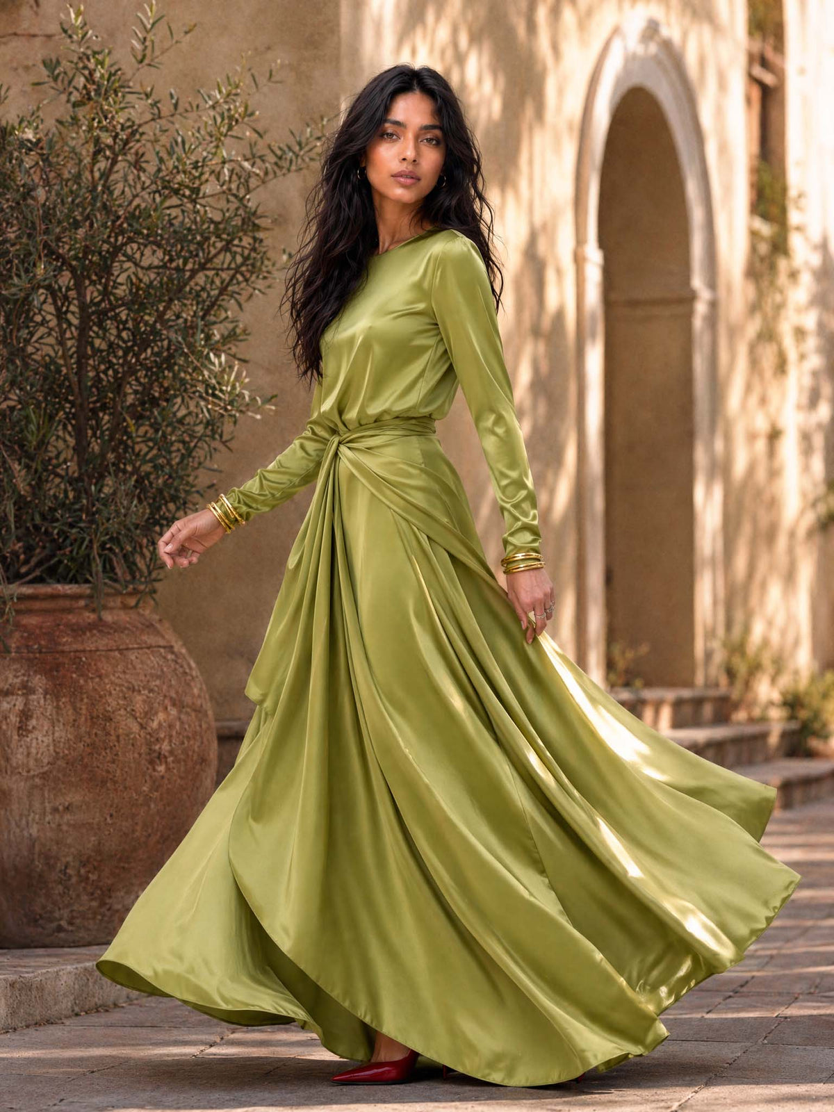 Kamilla – Elegáns sátén maxi ruha