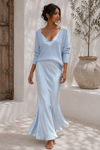 Lívia – Elegáns szatén ruha jersey anyaggal